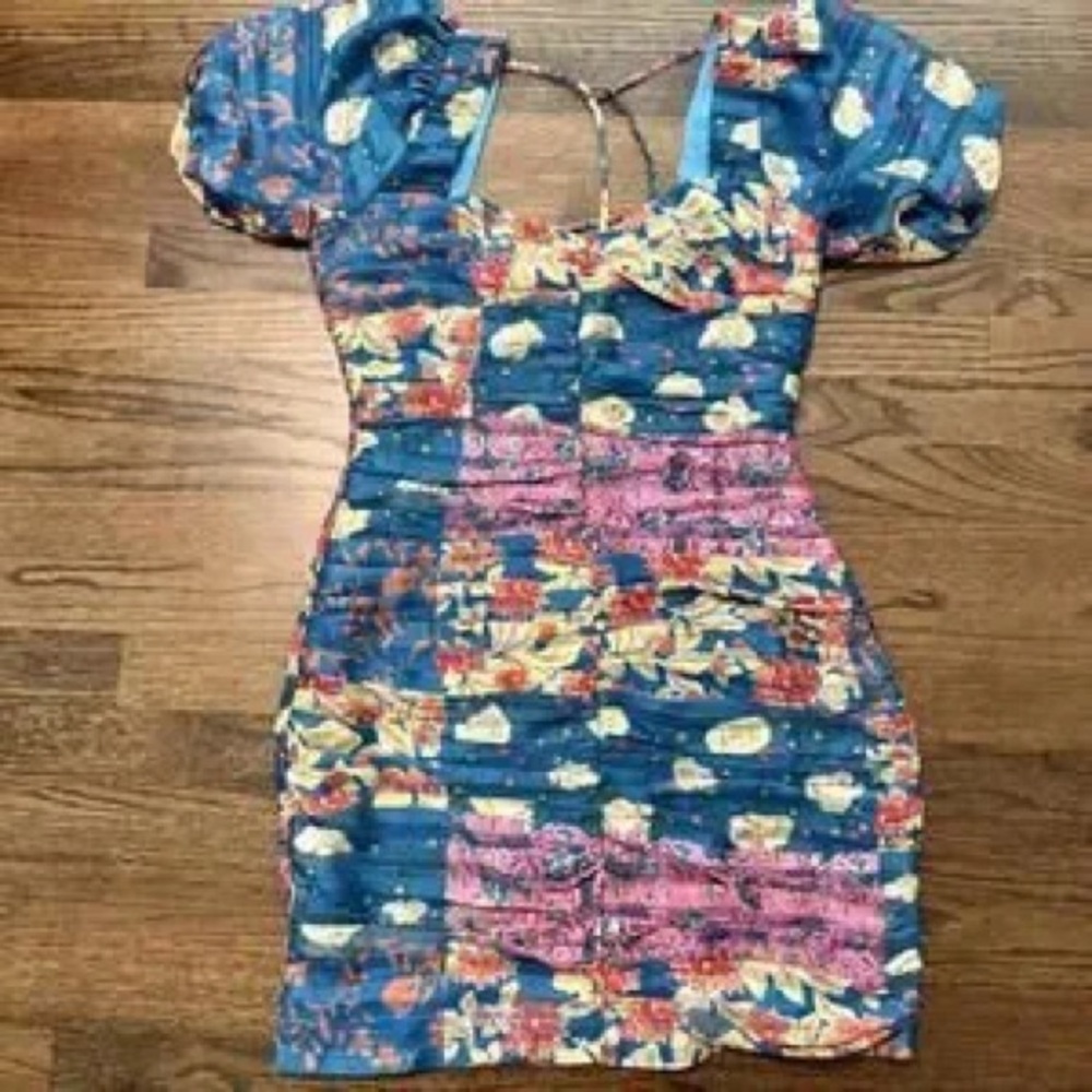 NEW! ADELYN RAE ‘Nissa’ Floral Puff Sleeve Ruched Mini Dress - Picture 6 of 12